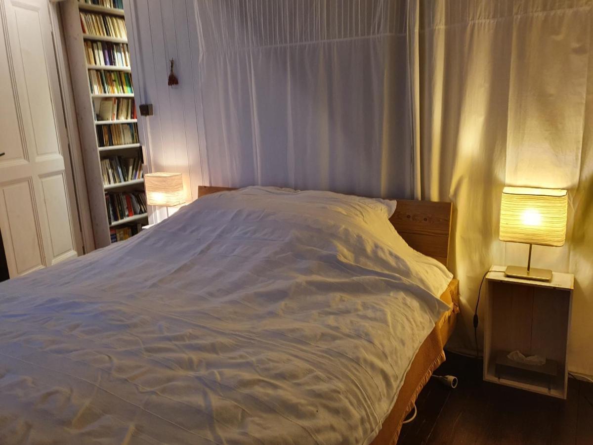 A With A View - Maisonnette Dans Bourg Medieval Au Bord Du Leman